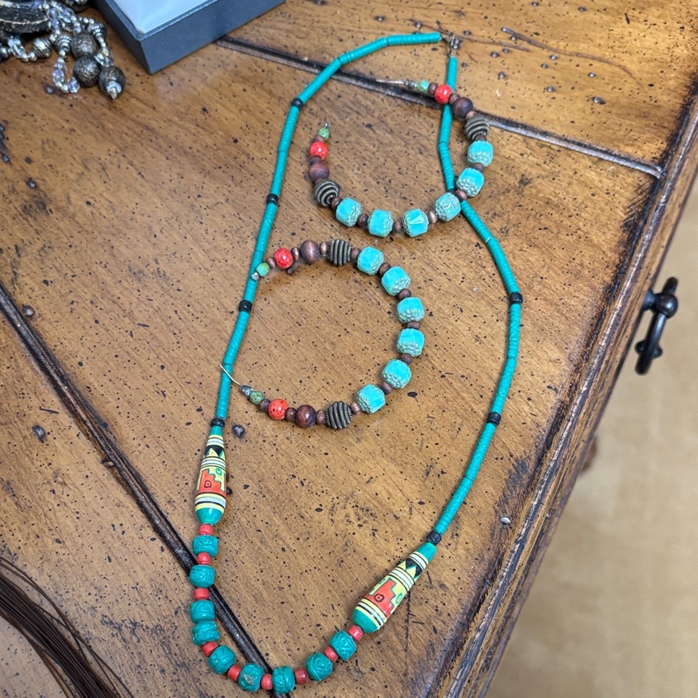 Turquoise and Red Beaded Necklace and Bracelet Set